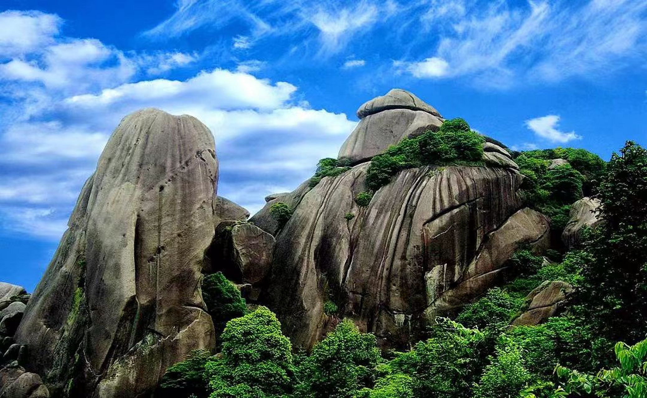 金秋游亚运# 在山清水秀的浙江省衢州江山市,有一座被古代旅行家邢技