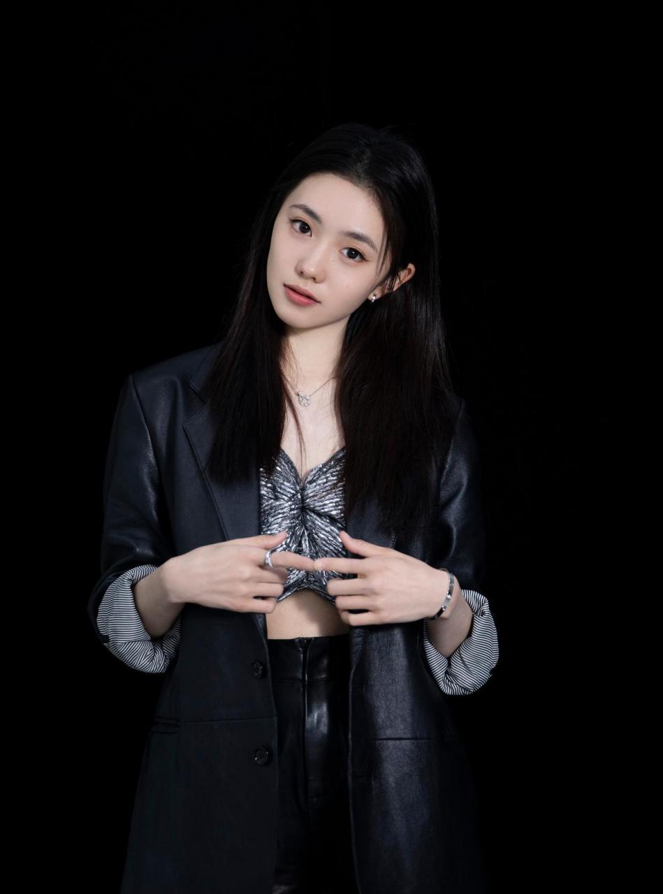 刘浩存白皙小脚丫合集,有喜欢的吗