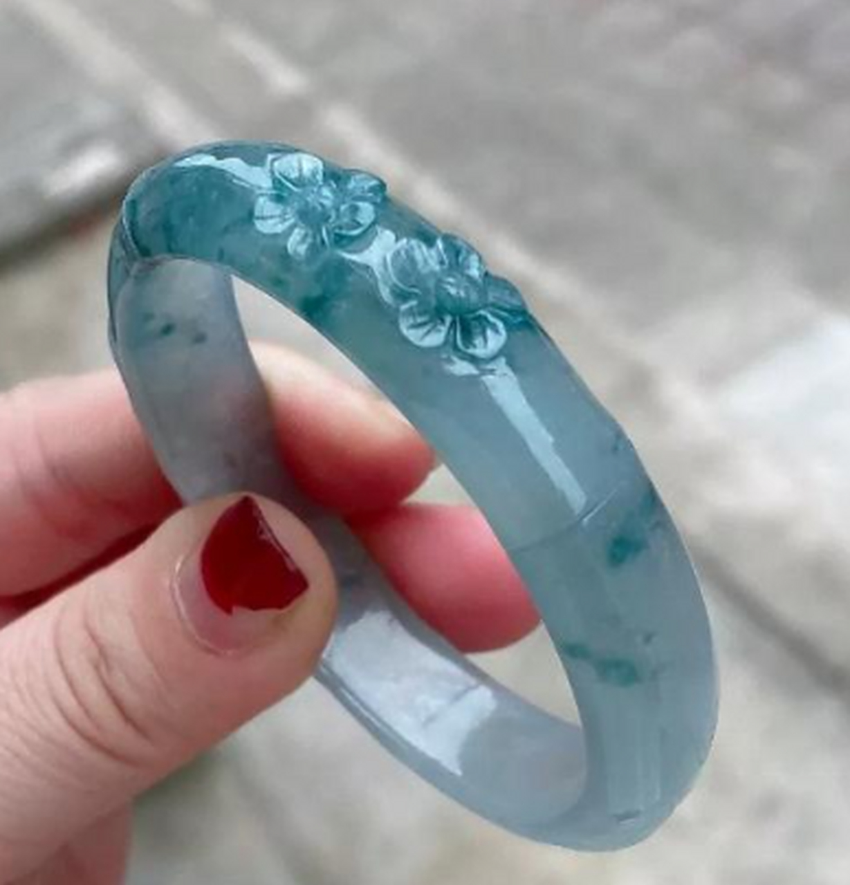 翡翠手镯##点击头像看直播# 【墨梅】高冰飘蓝花翡翠手镯 高冰雪幻揶