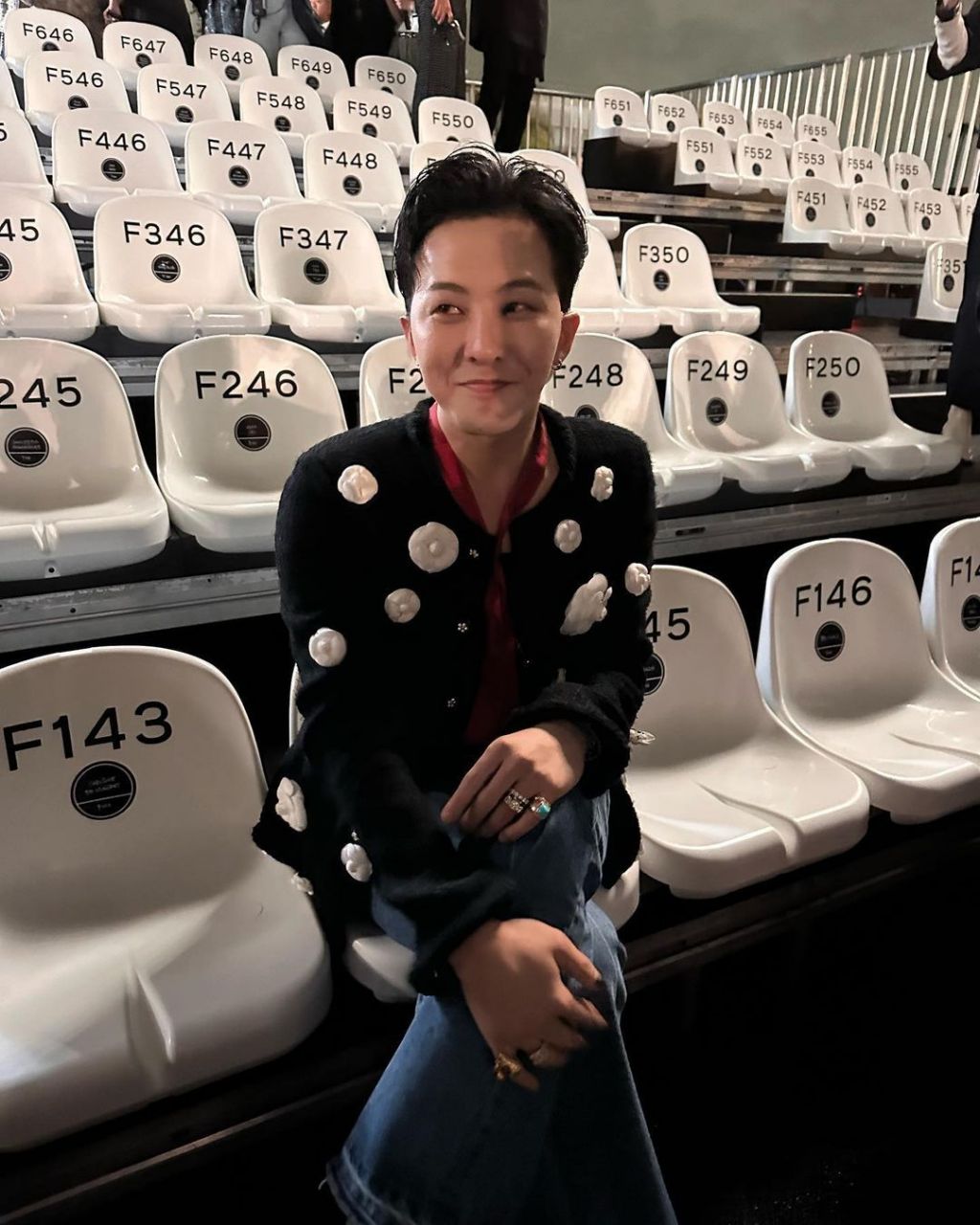 权志龙在chanel 2024早春大秀,好可爱.#香奈儿大秀