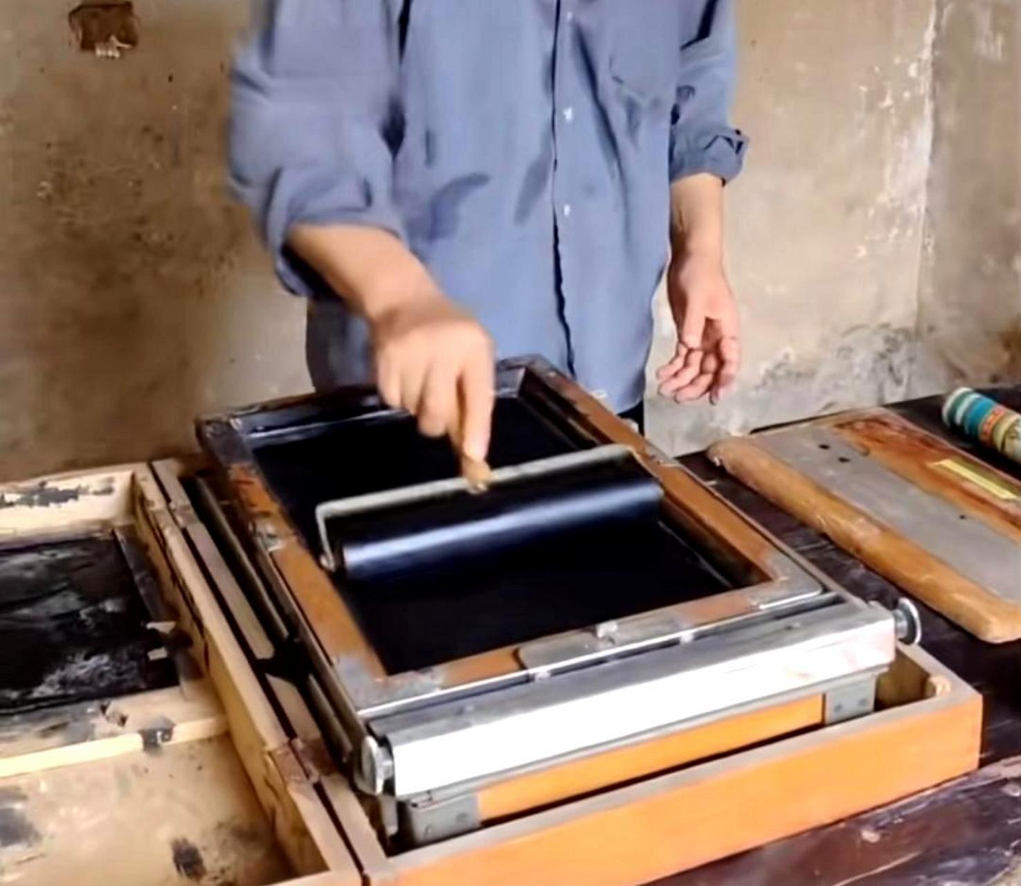 你还记得那带有油墨香味的试卷吗?