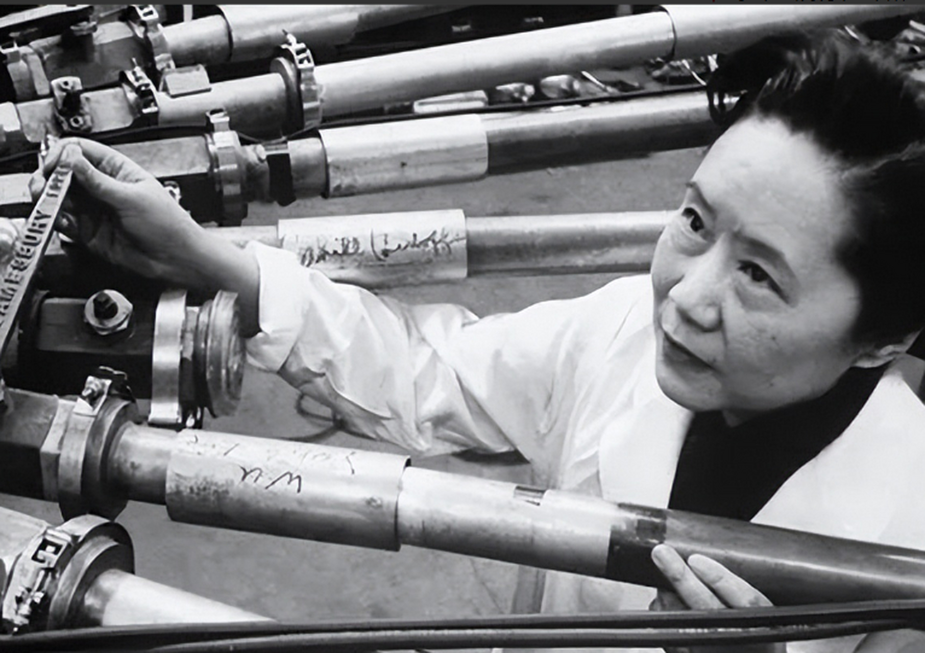 核弹女王吴健雄,为美国造核武器,墓碑却刻着:一个永远的中国人 这位东