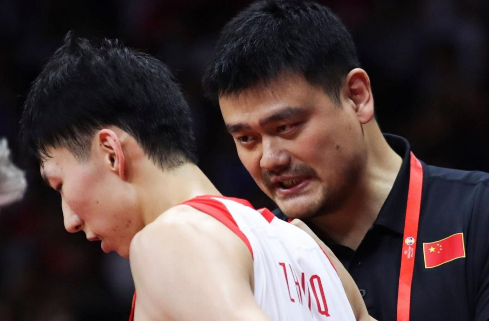 中国男篮再度无缘奥运会,杨毅质疑姚明:四年前说要深度改革,但是现在