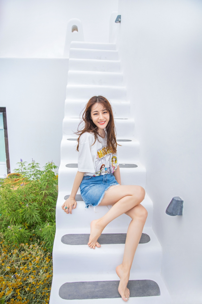 女星美足合集,说实话你喜欢谁的美足[doge] ?[微笑]