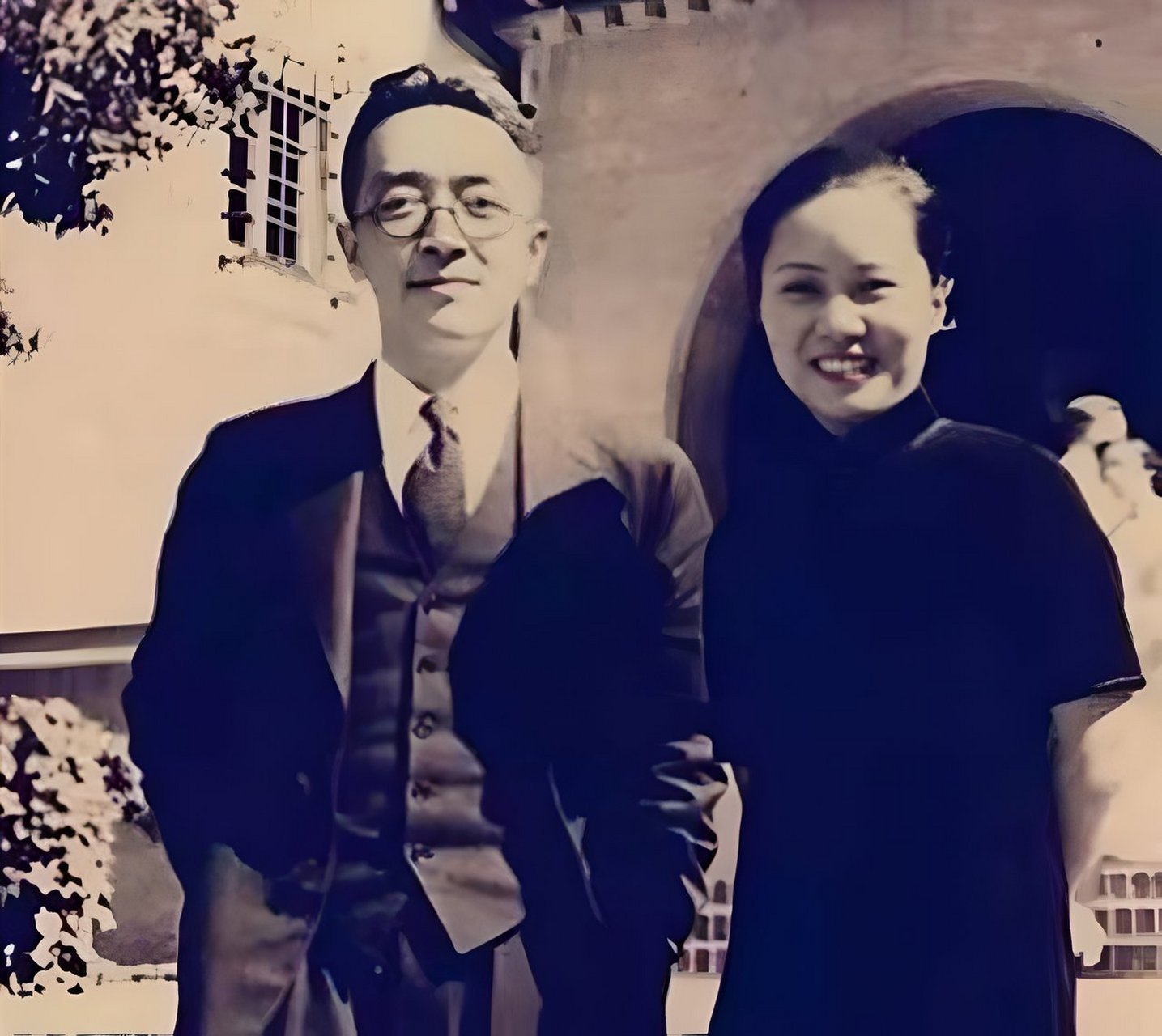 胡适与江冬秀的婚姻虽是包办婚姻,但两人相敬如宾,感情深厚.