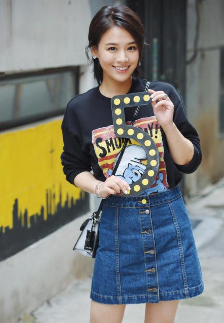 马思纯的男友张曼乐有不少黑历史,但她本人似乎并不在意,经常与男友秀