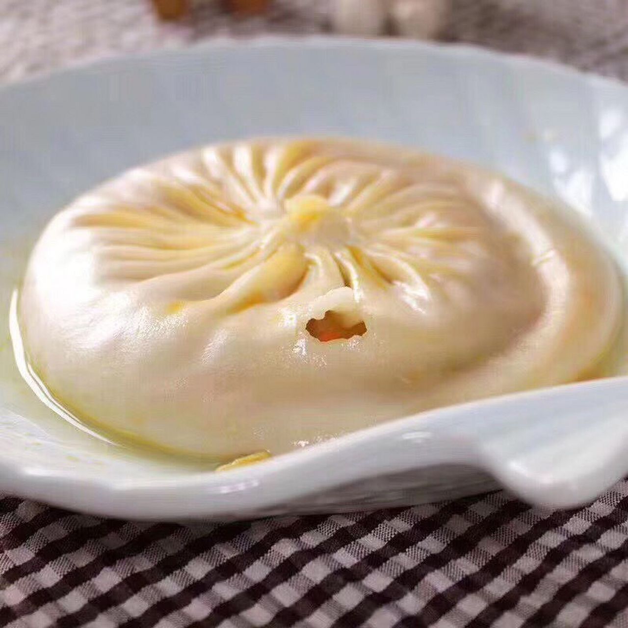 靖江蟹黄包说,开封灌汤包说的没错,确实是向他学的.