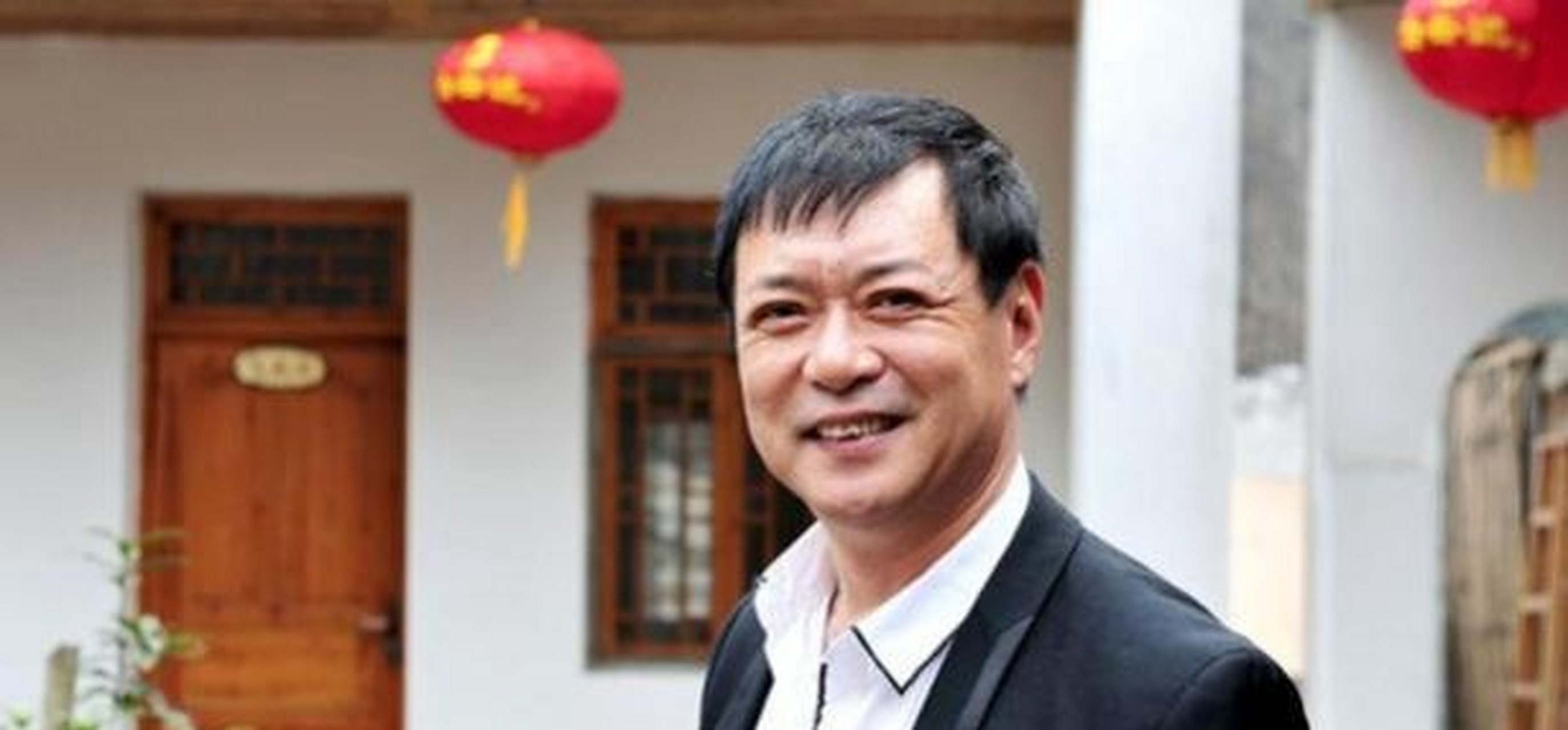 跌宕人生!迟志强66岁复出,儿子成律师为父实现逆天翻盘