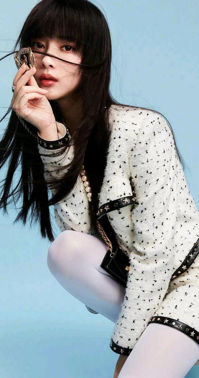 孟子义貌美如花,撩人心弦,清纯甜美似初恋