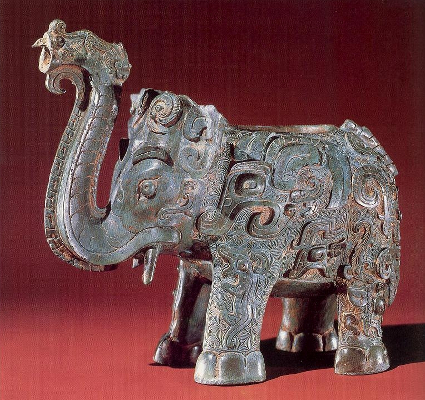 商代晚期动物形青铜尊  1.商晚期双羊尊 2.商晚期亚兽枭尊 3.