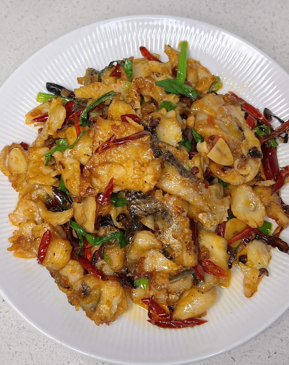 这道香辣鱼片深得家人心,鱼片入味香辣过瘾! 1?