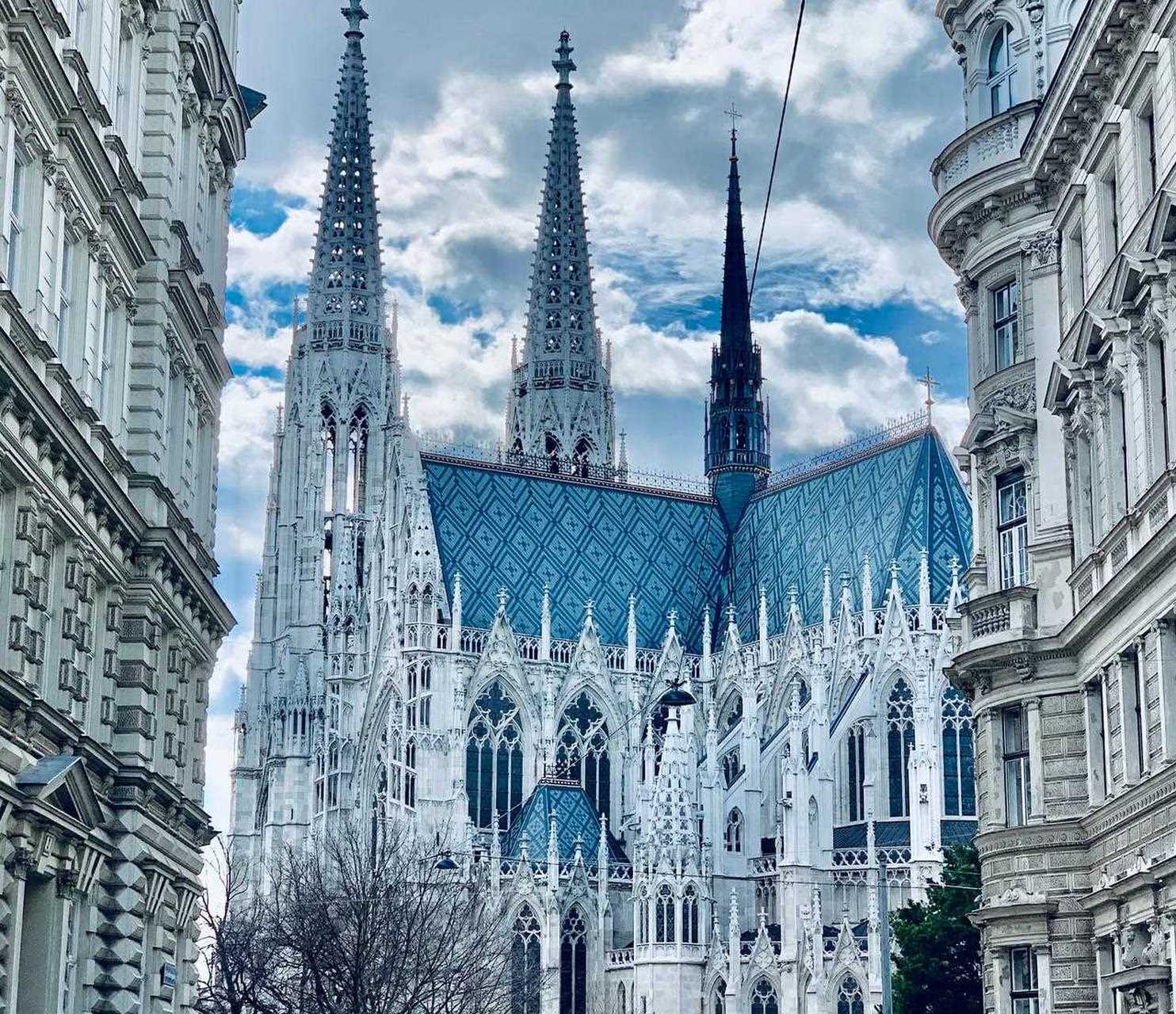 ,奥地利首都和最大的城市,同时也是欧洲最古老和最重要