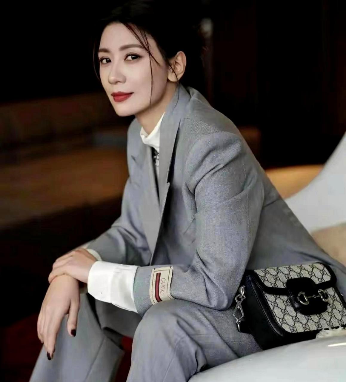 贾静雯在《乘风破浪的姐姐4》节目中状态非常出色,她