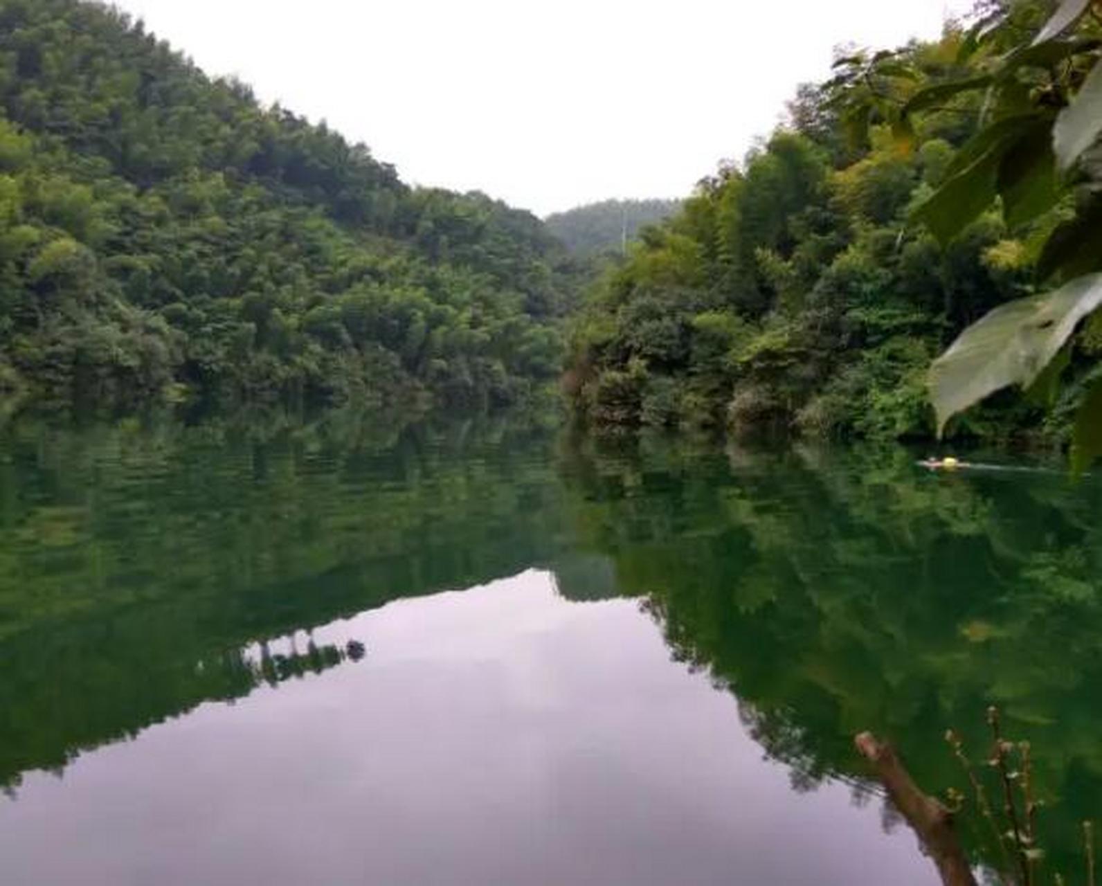 碧湖潭国家森林公园位于江西省萍乡市湘东区,经营面积6838