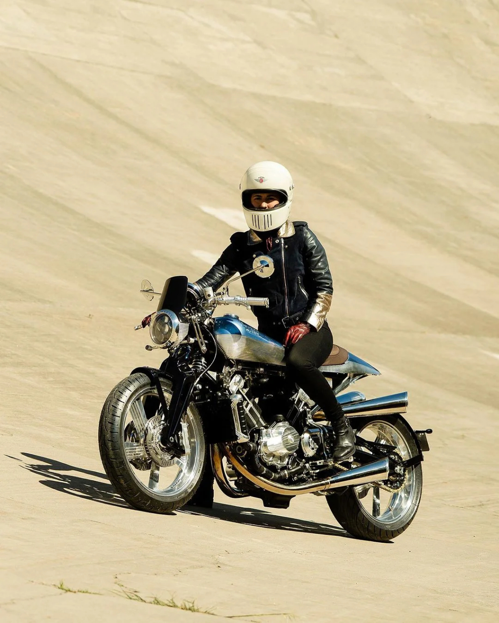 奢侈品摩托车  摩托车中的劳斯莱斯,broughsuperior 100周年限量版.