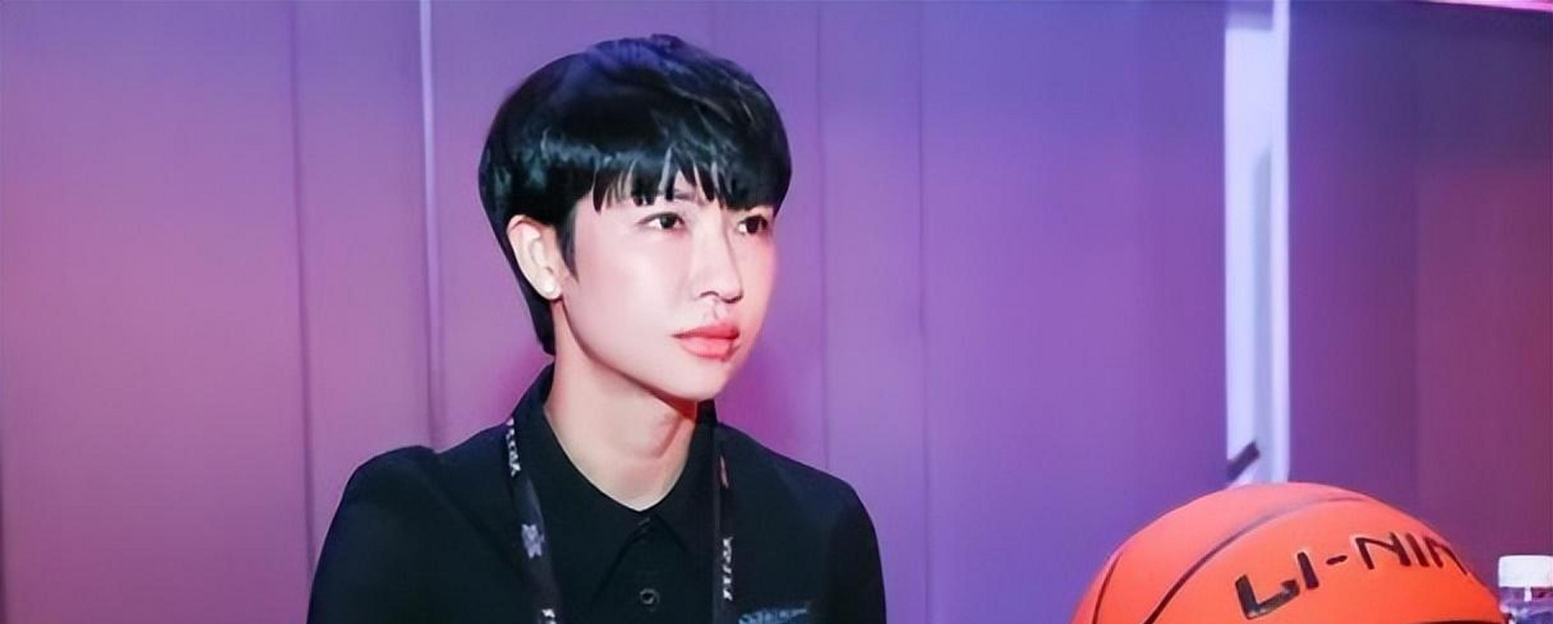 cba中职篮福建浔兴美女总经理伍佰兰疑似诚邀邱彪空降晋江