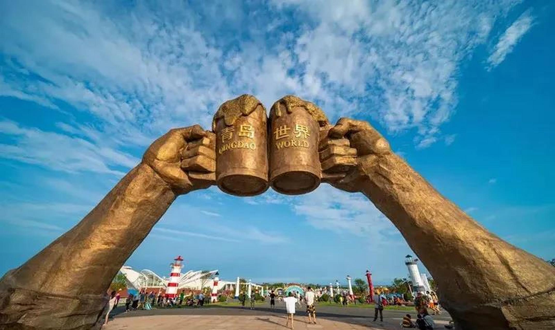 今年的淄博烧烤节将完爆青岛的啤酒节,原因有三,首先淄博有满大街的