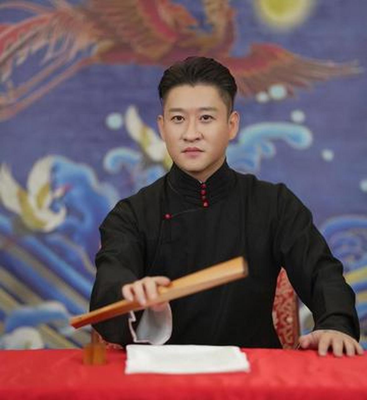 曹云金于7月22日晚在天津津湾大剧院进行了近几年来恢复演出的首场