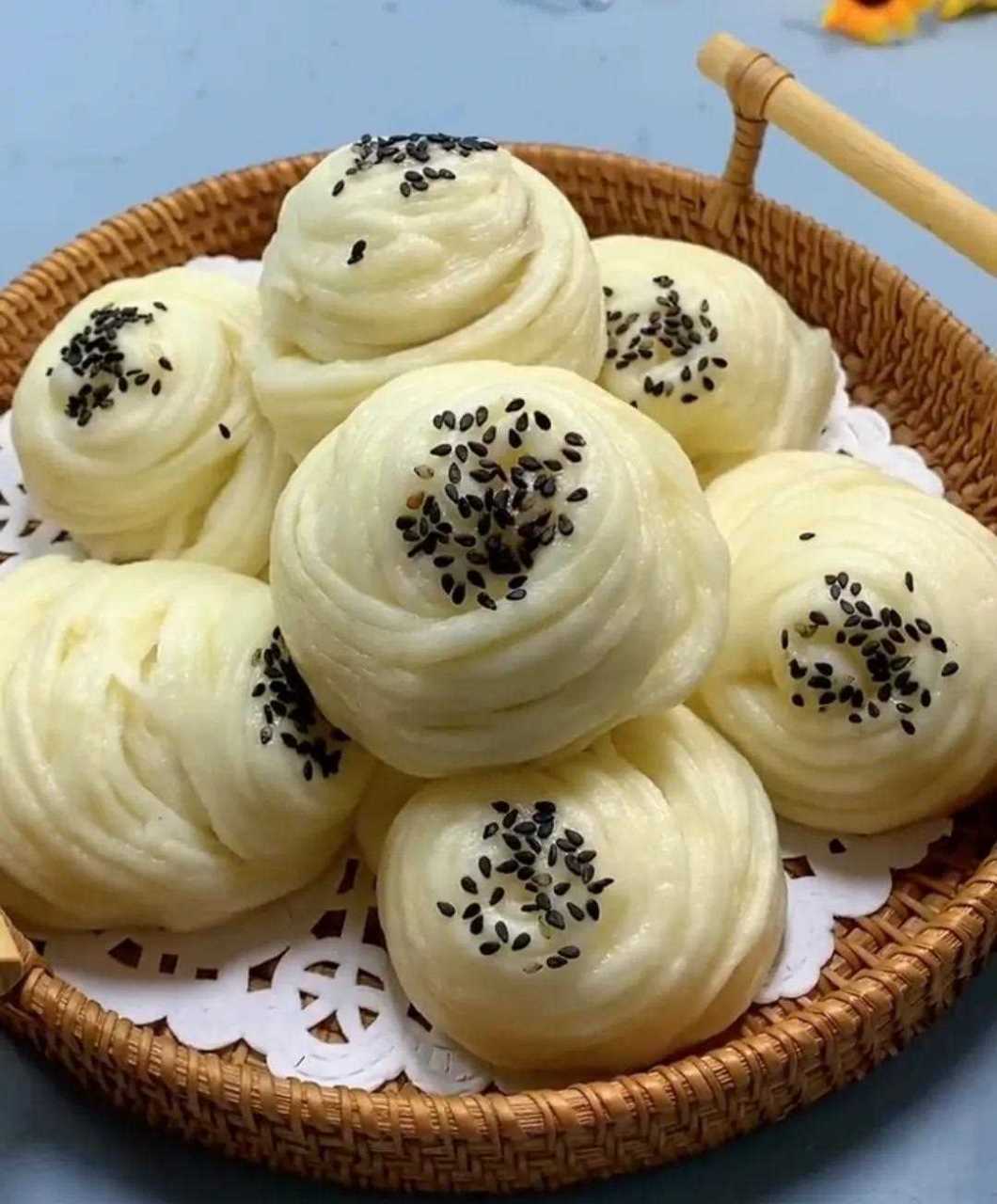 银丝小花卷,可以一层一撕着吃,蓬松宣软有弹性,奶香浓郁,做法特别简单