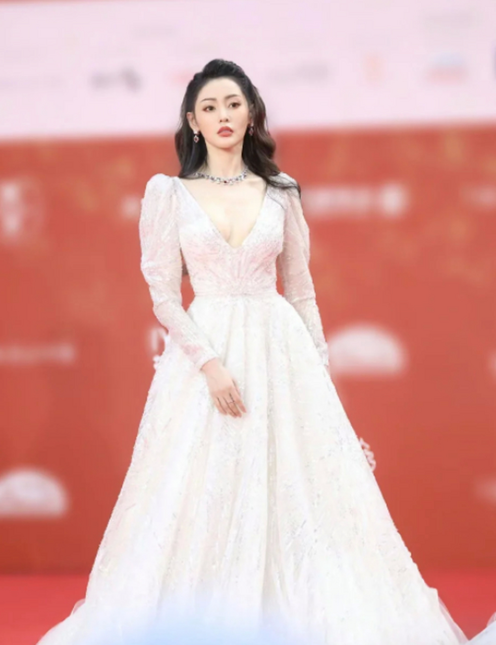 张天爱好像穿婚纱的新娘呀 #张天爱