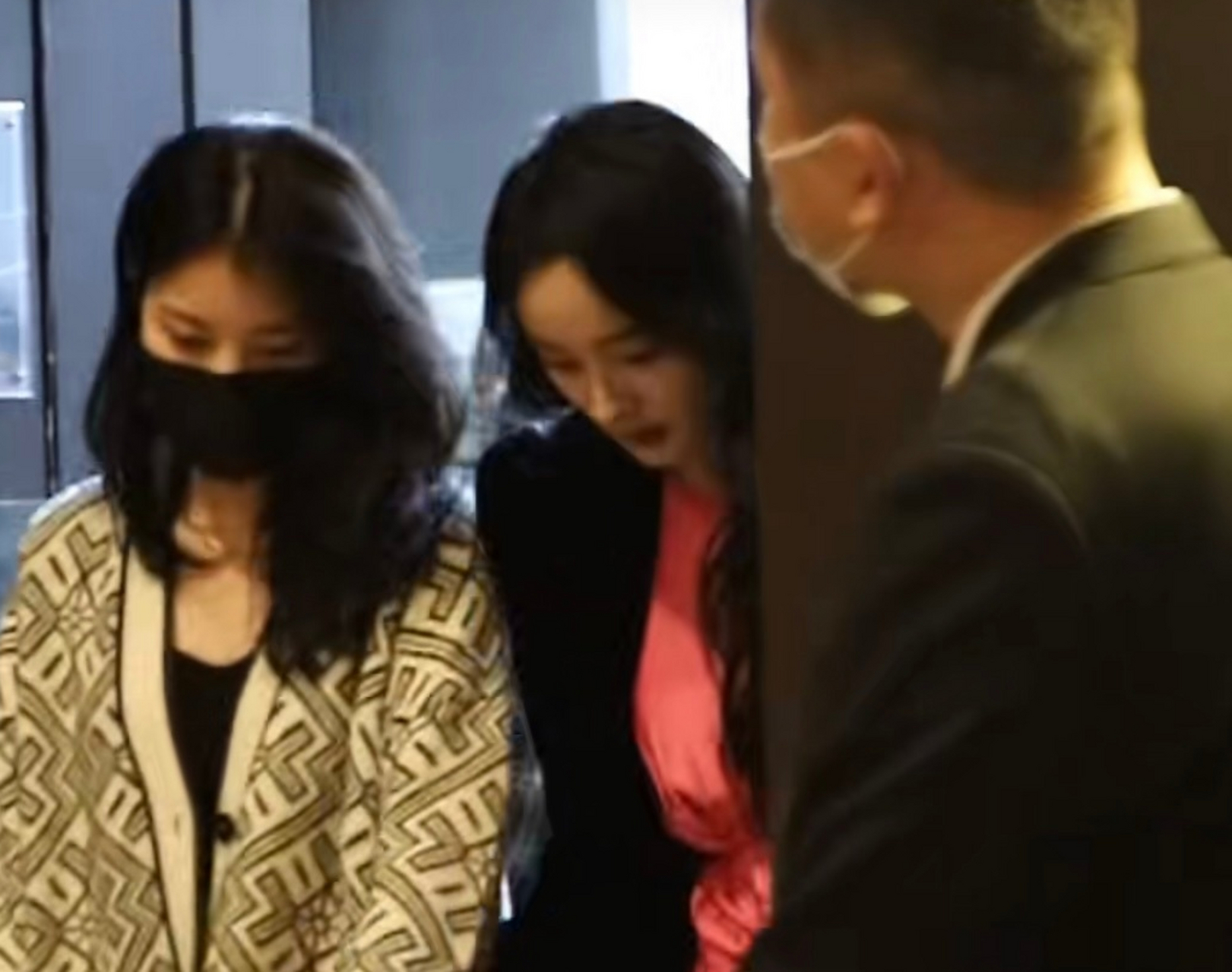 杨幂新经纪人好漂亮# 杨幂离嘉的特殊时期,她身边人的变换都是笔苘