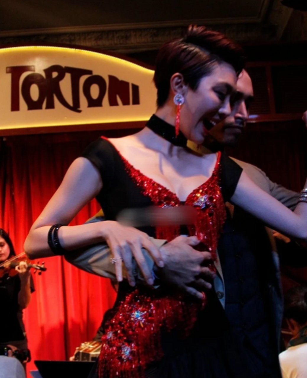 宋丹丹干女儿姜妍跳舞火辣直接炸场,火辣报表,身姿窈窕真是贤妻典范!