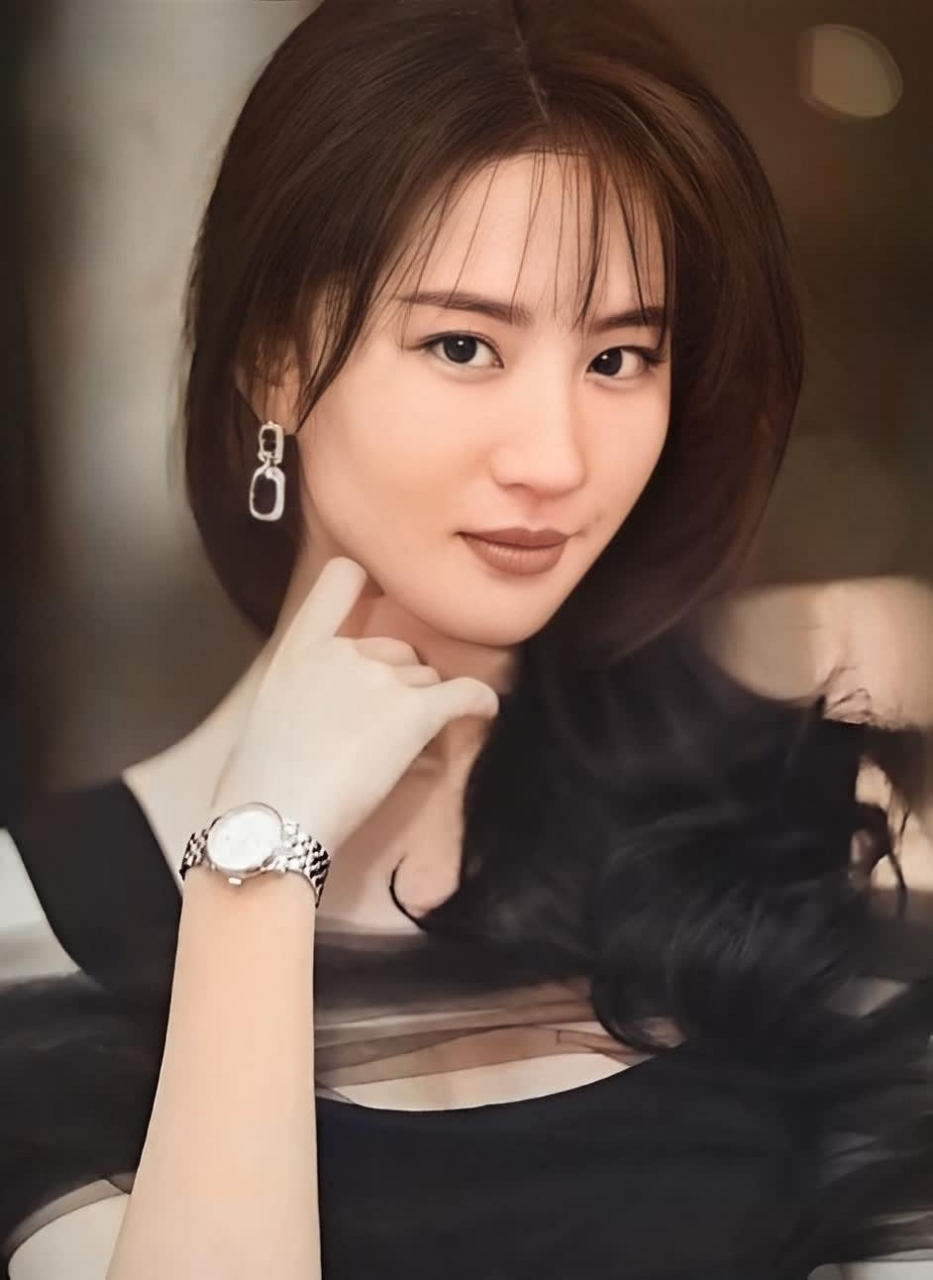 在国内娱乐圈,我觉得这四位女明星的颜值都属于数!