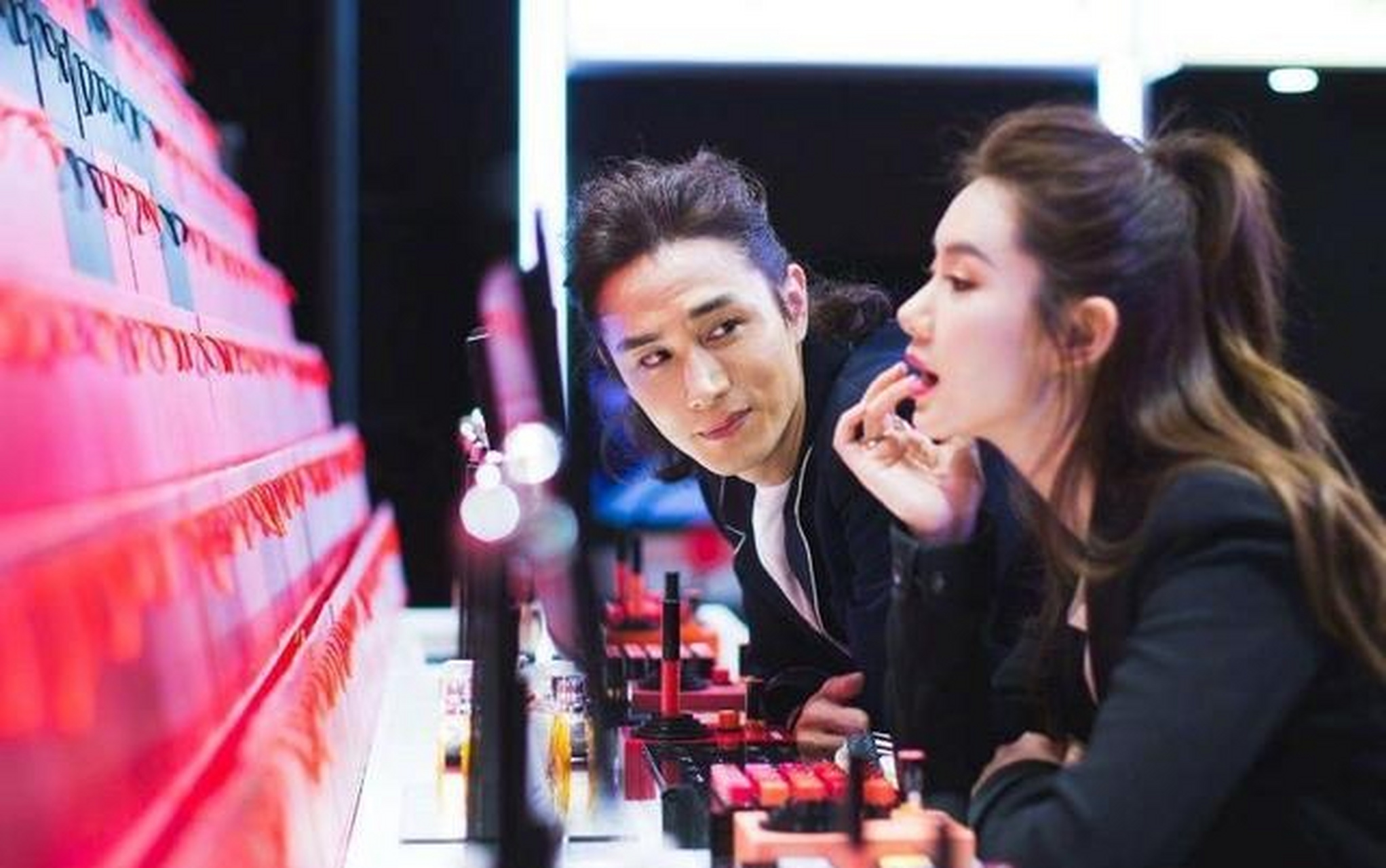 lucky中文名叫李乐祺,是戚薇与李承铉的女儿,虽然小小年纪,但是喜欢她