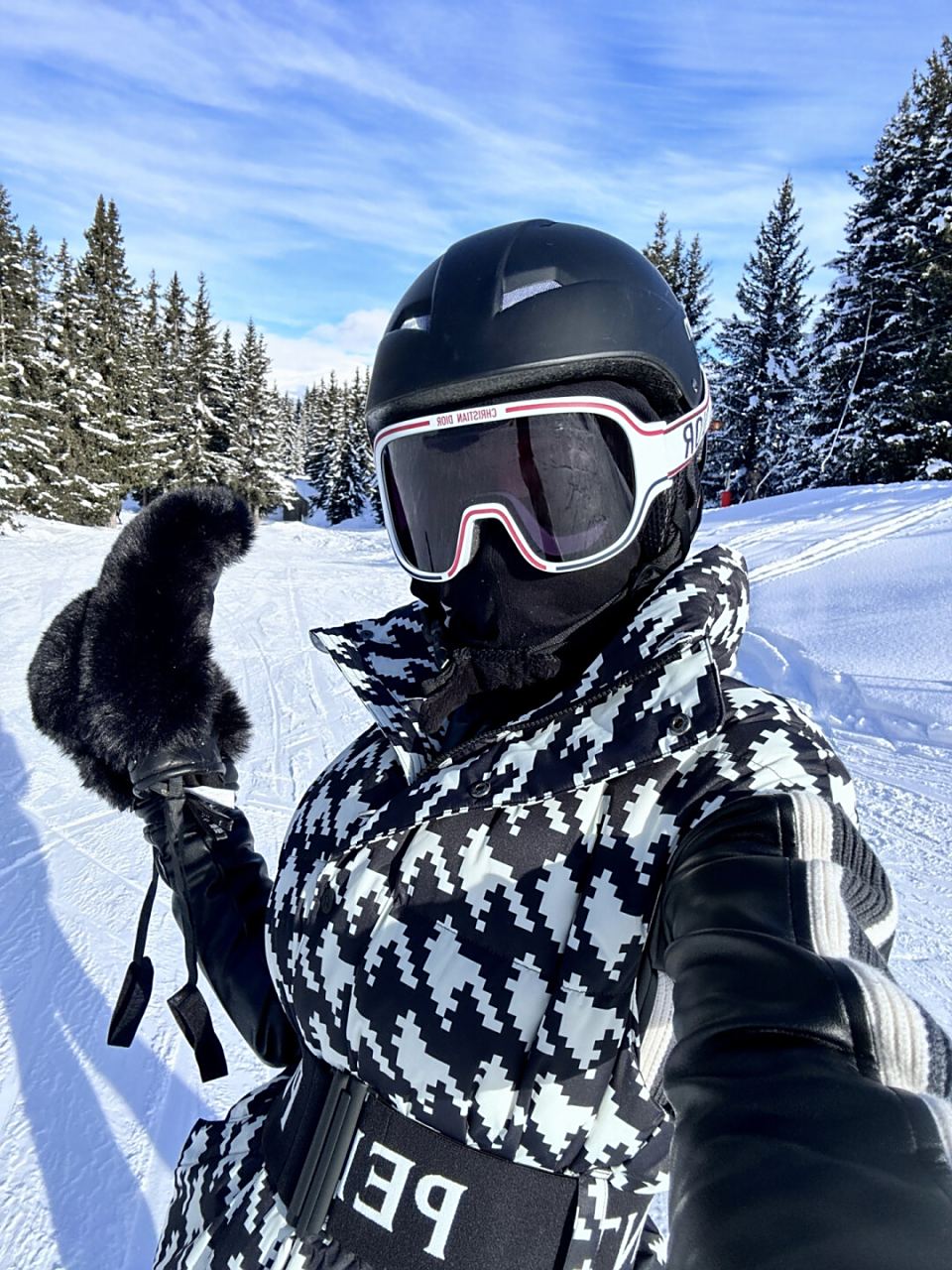 雪域之恋:一段爱上滑雪的奇妙旅程  法国高雪维尔,一个令人陶醉的地方