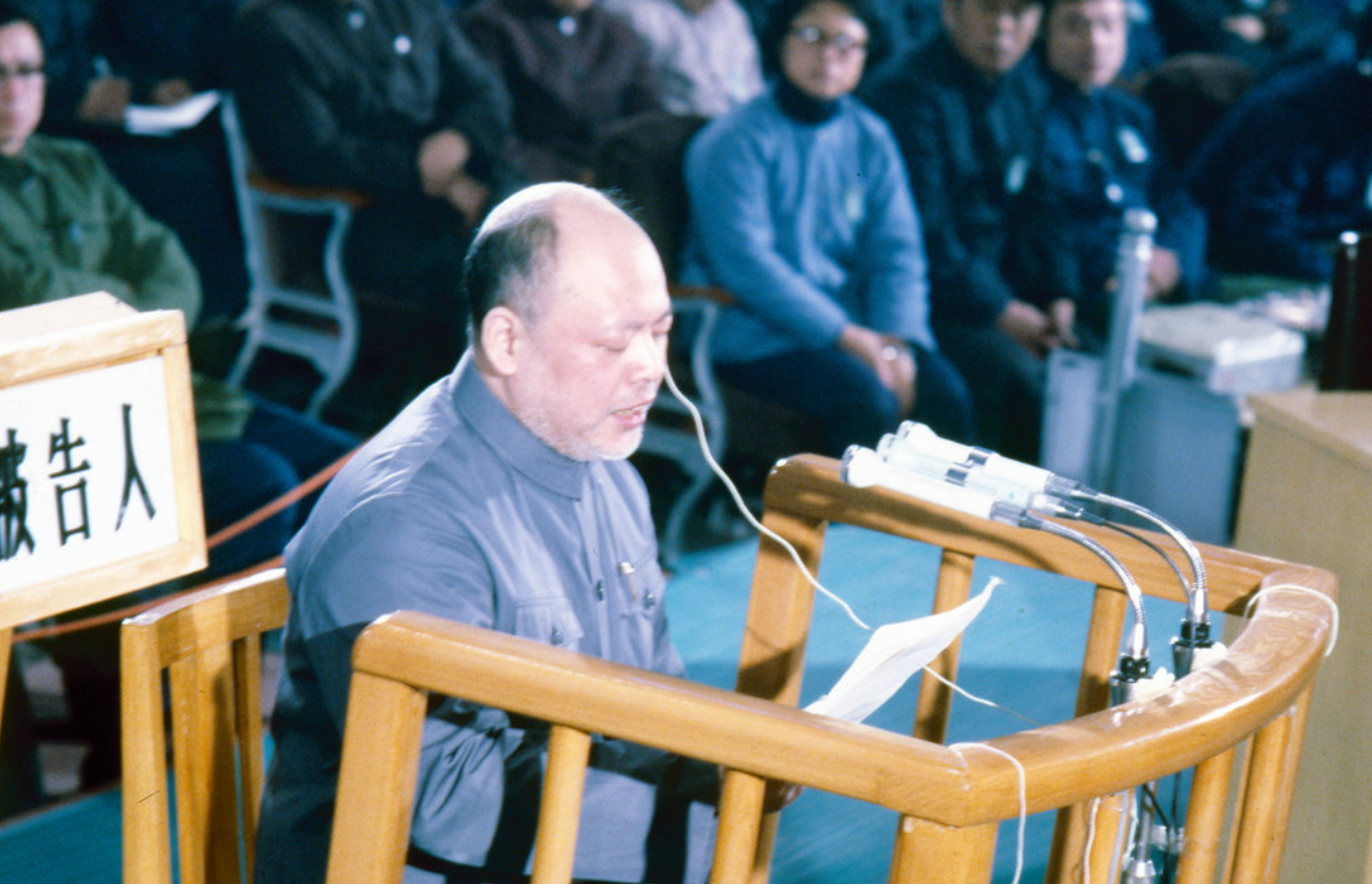 王张江姚.  姚这个人,平日里不讲究衣着,更不讲究饮食.