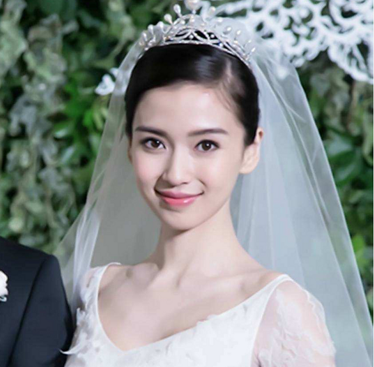 baby百万婚纱超奢华 回顾这一场世纪婚礼,最引人关注的还是要数baby