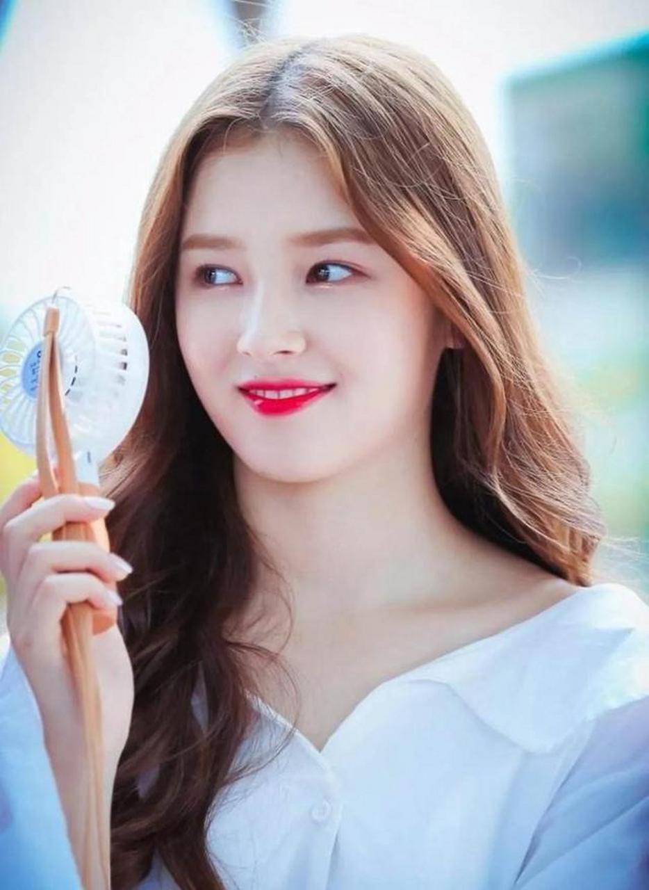 韩国微胖女神李承利!集性感漂亮和搞笑为一体!