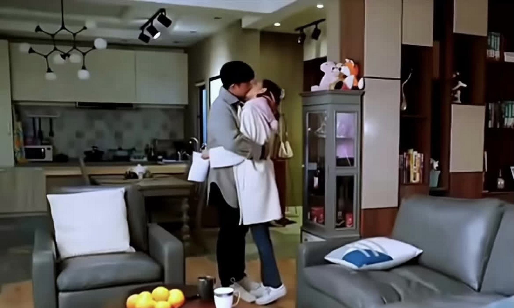 你看过佟大为和佟丽娅的吻戏吗?