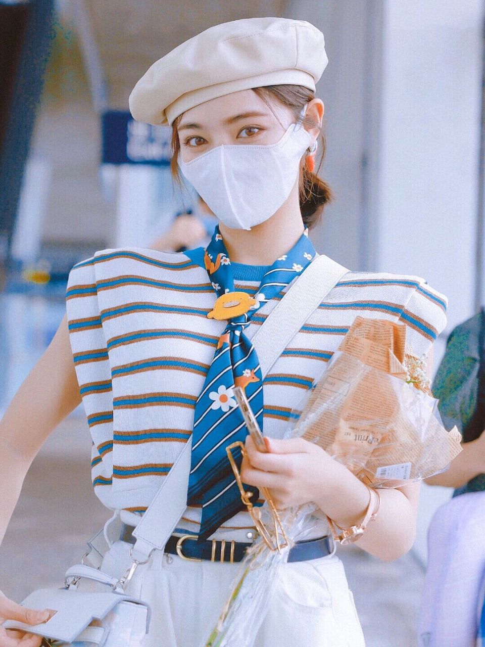 许佳琪私服look 森系的夏日穿搭 许佳琪20210725机场私服穿搭 条纹