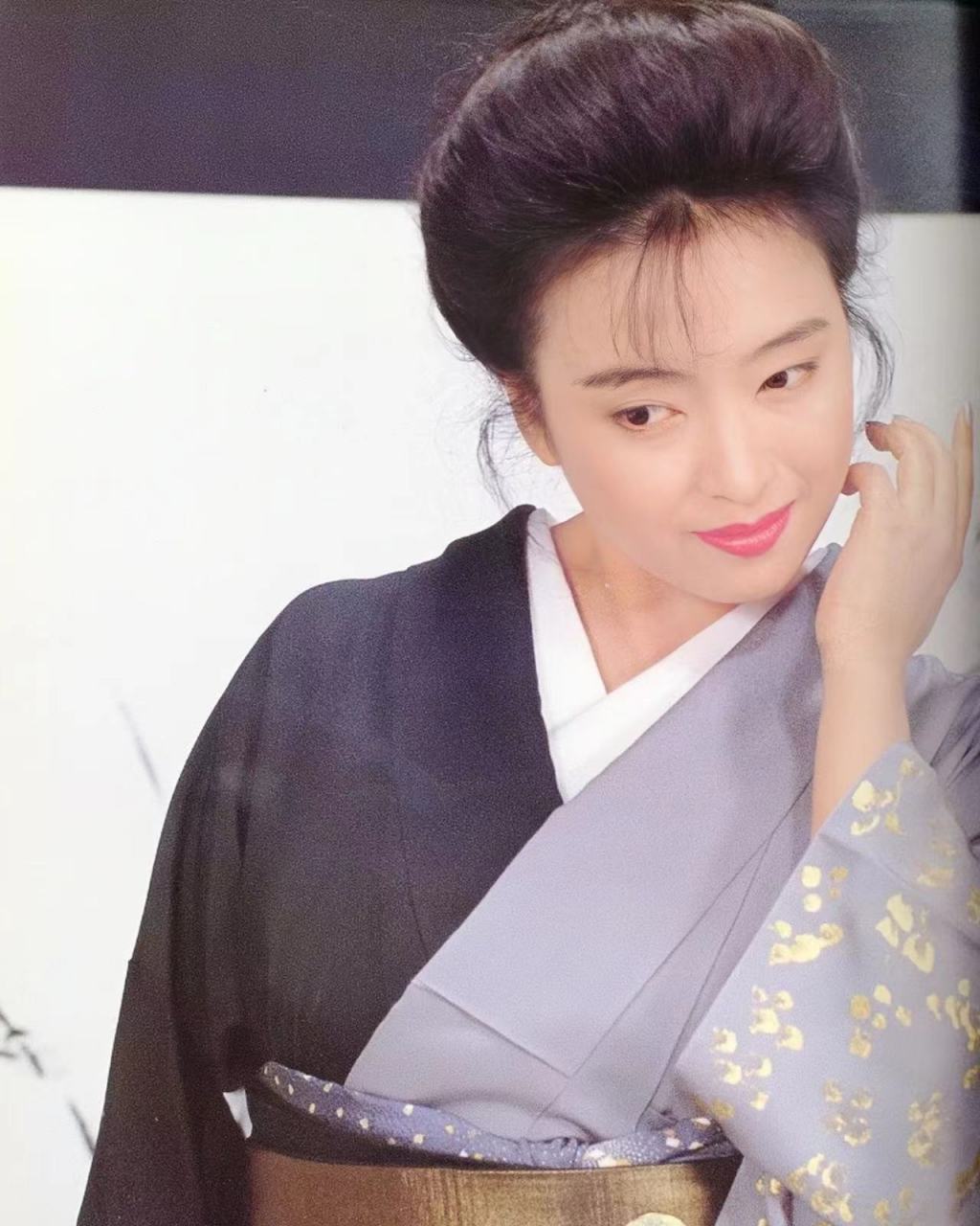 片濑梨乃出生于日本东京都,十几岁时就已经进入演艺圈,出道初期以模特