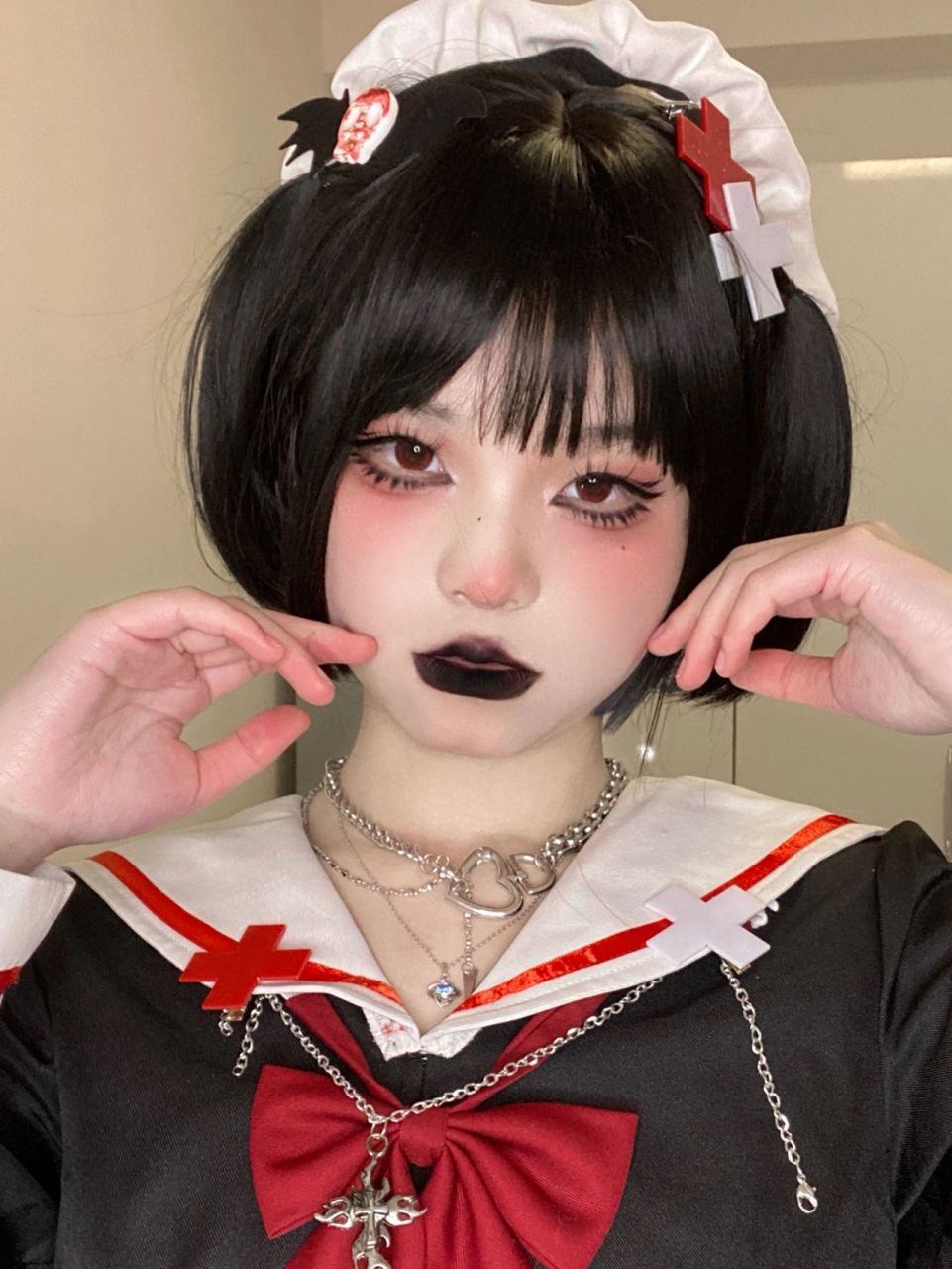 暗黑萝莉妆容 三倍大眼,哥特亚文化不良中 今天画个暗黑系妆容!