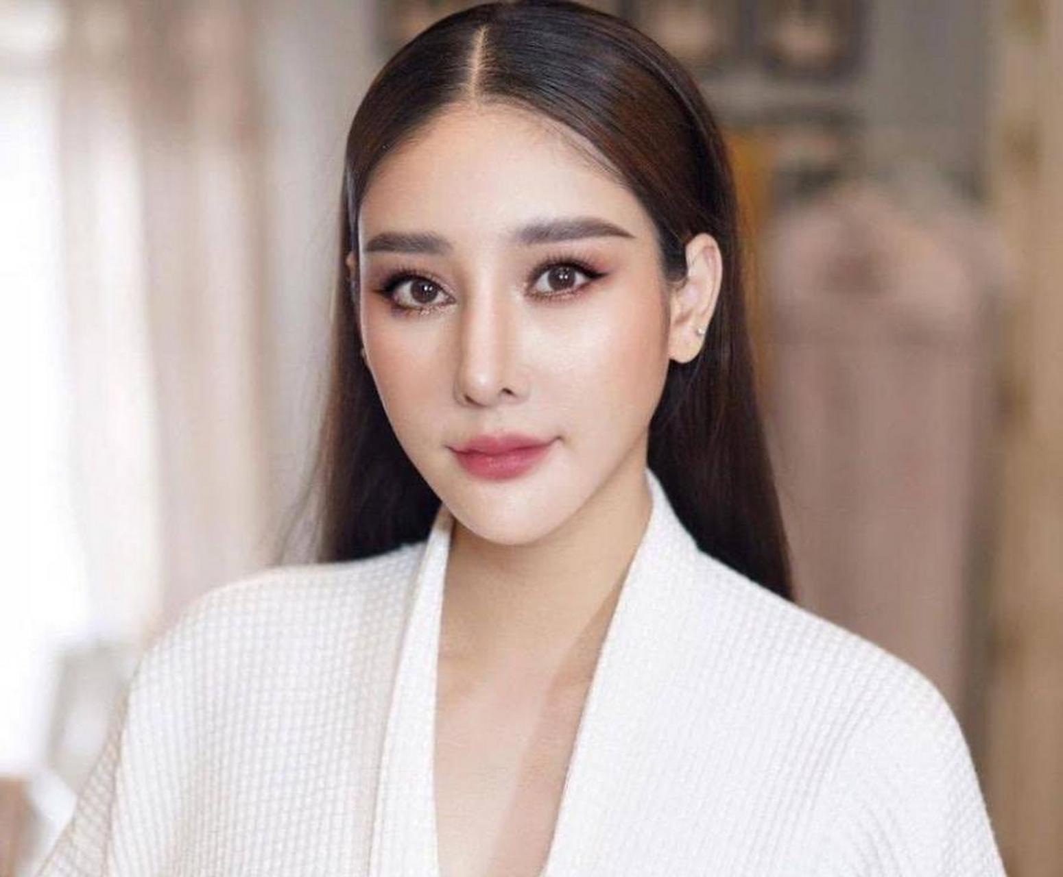 失踪后,被证实坠河死亡.