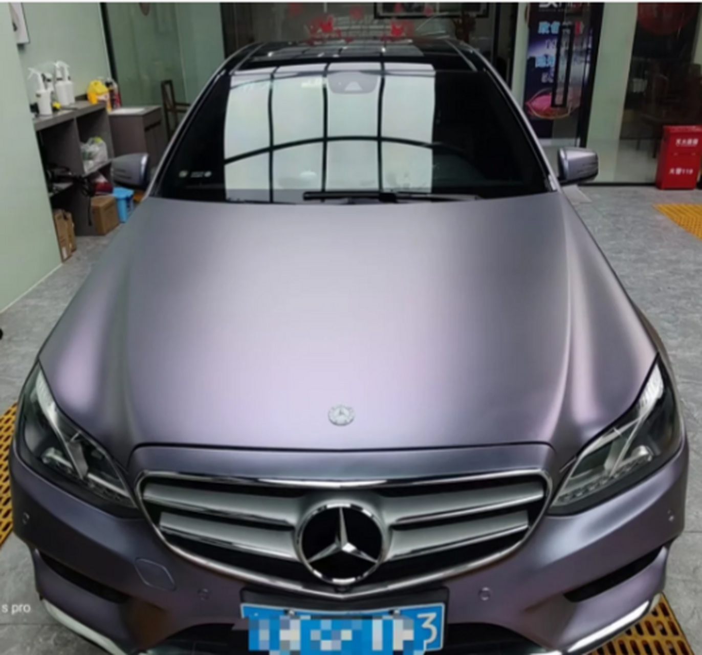 奔驰e级变色达人,让你的爱车炫彩夺目 注重品质与环保,确保车主满意度