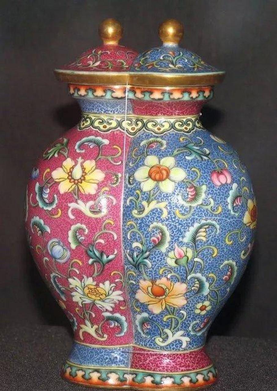 胭脂红,蓝地轧道珐琅彩折枝花纹合欢瓶:这种瓶又被称为"合欢瓶",制作