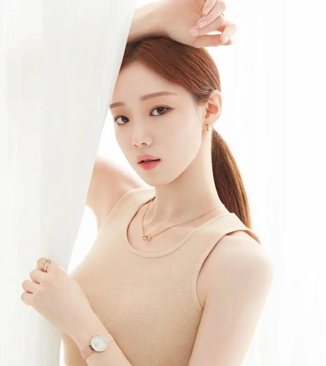 李圣经 sung-kyung lee,韩国模特,演员,代表作《女王