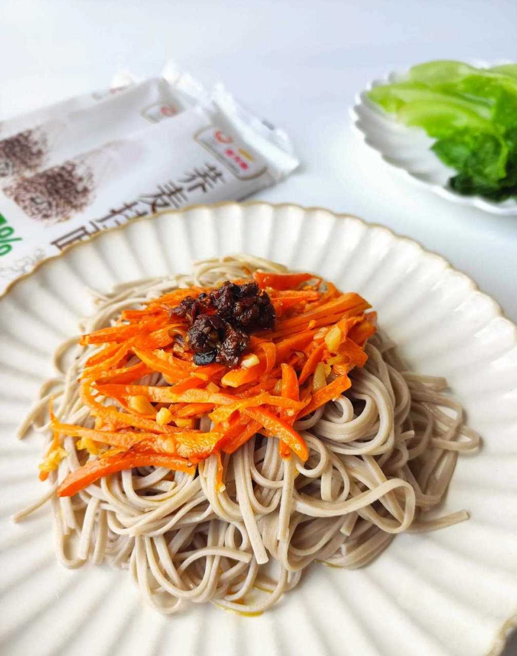 用金龙鱼的荞麦面,做了牛肉酱拌面,简单又快手[阴险] 金龙鱼荞麦面1份