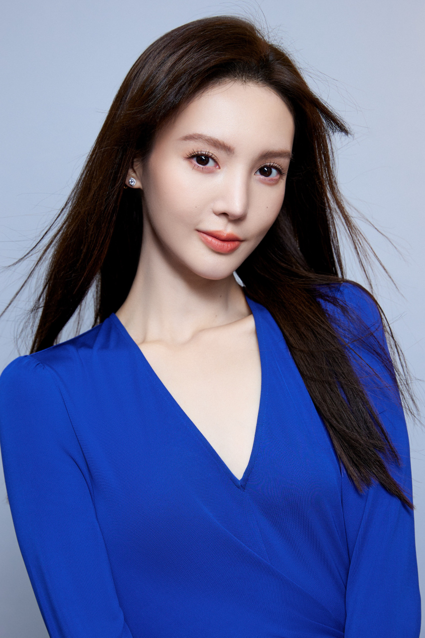 金晨 春日谷雨,美好相遇.