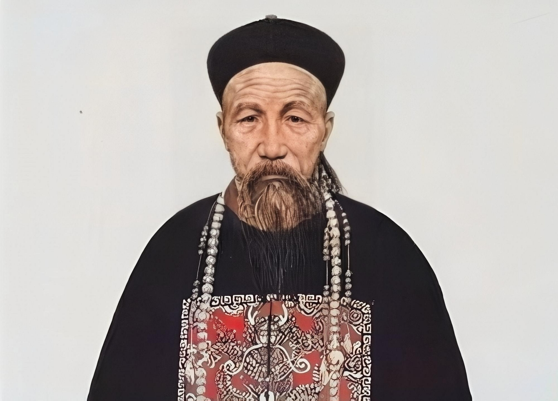 """  鲍超是晚清湘军的猛将,但在成为猛将之前,他连穷得的房租都交不