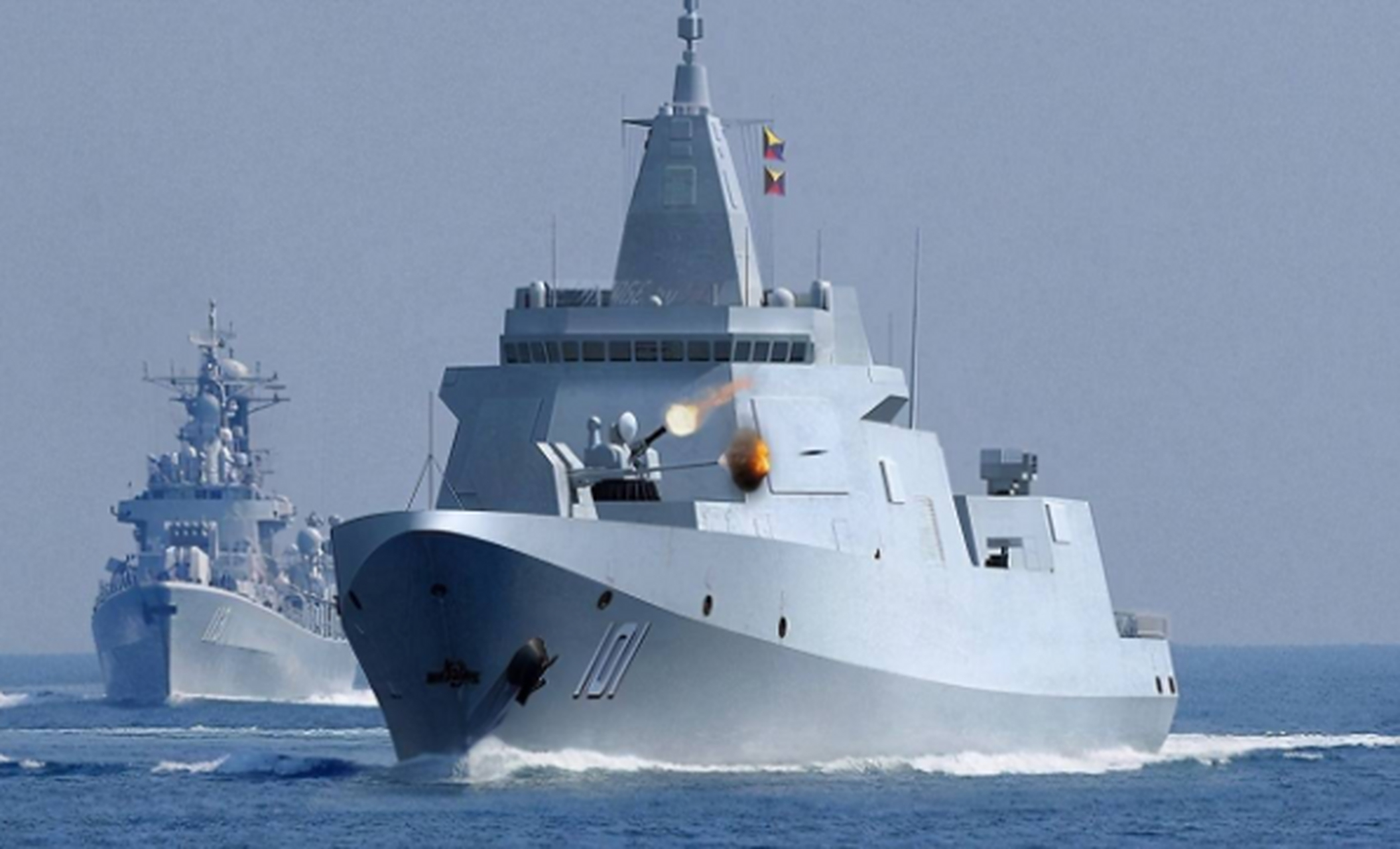 中国055大驱有多恐怖?500公里外可重创对手,真正的大国底气!