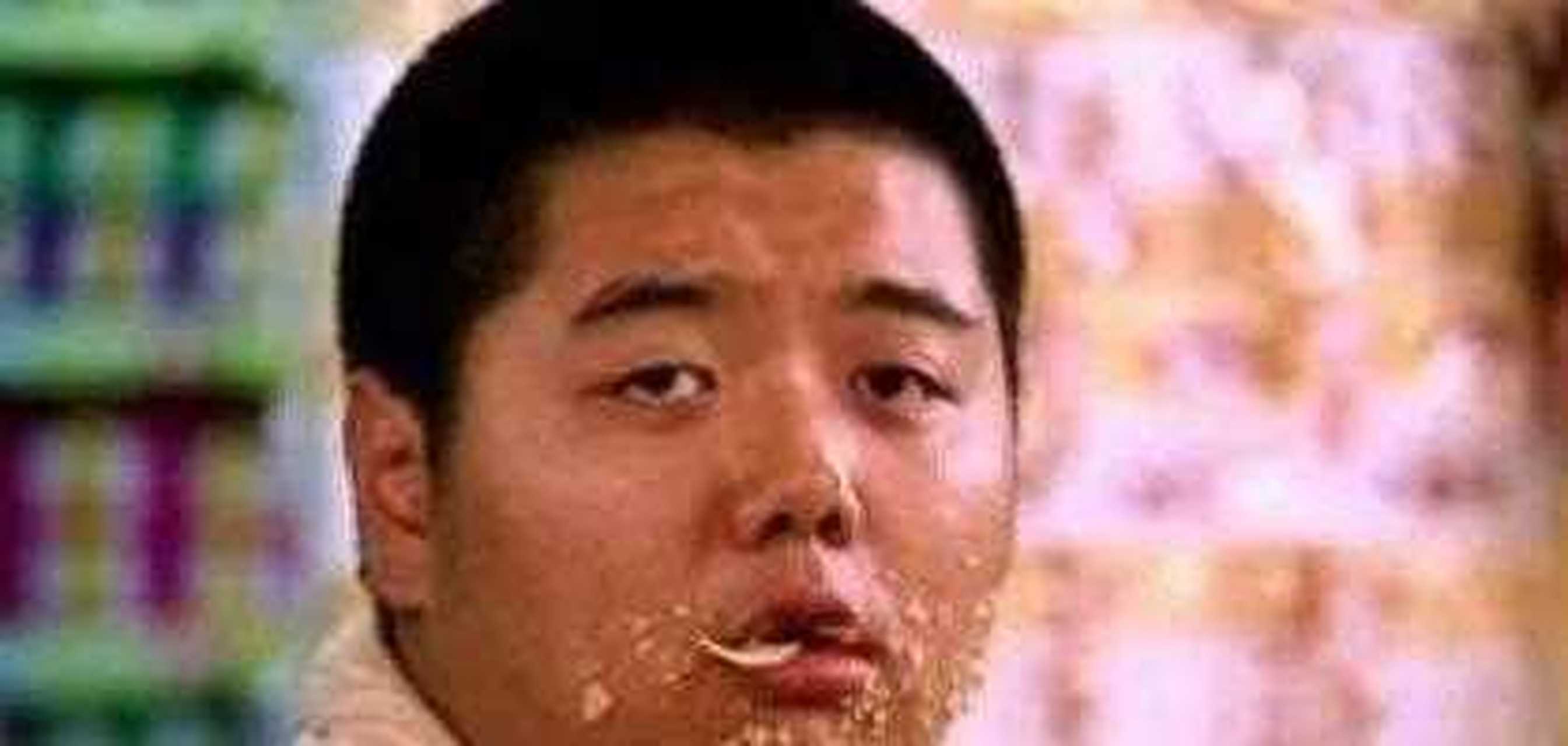 年,周星驰拍摄《少林足球》挣了3亿,给了林子聪15000元,平均每天0多