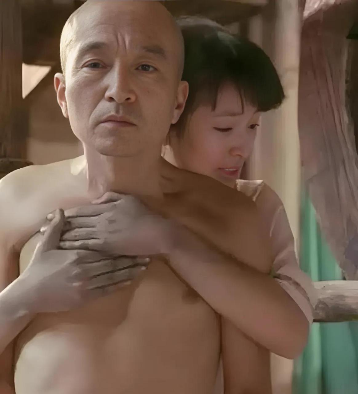 1991年,巩俐和李保田在电影《菊豆》中的剧照!