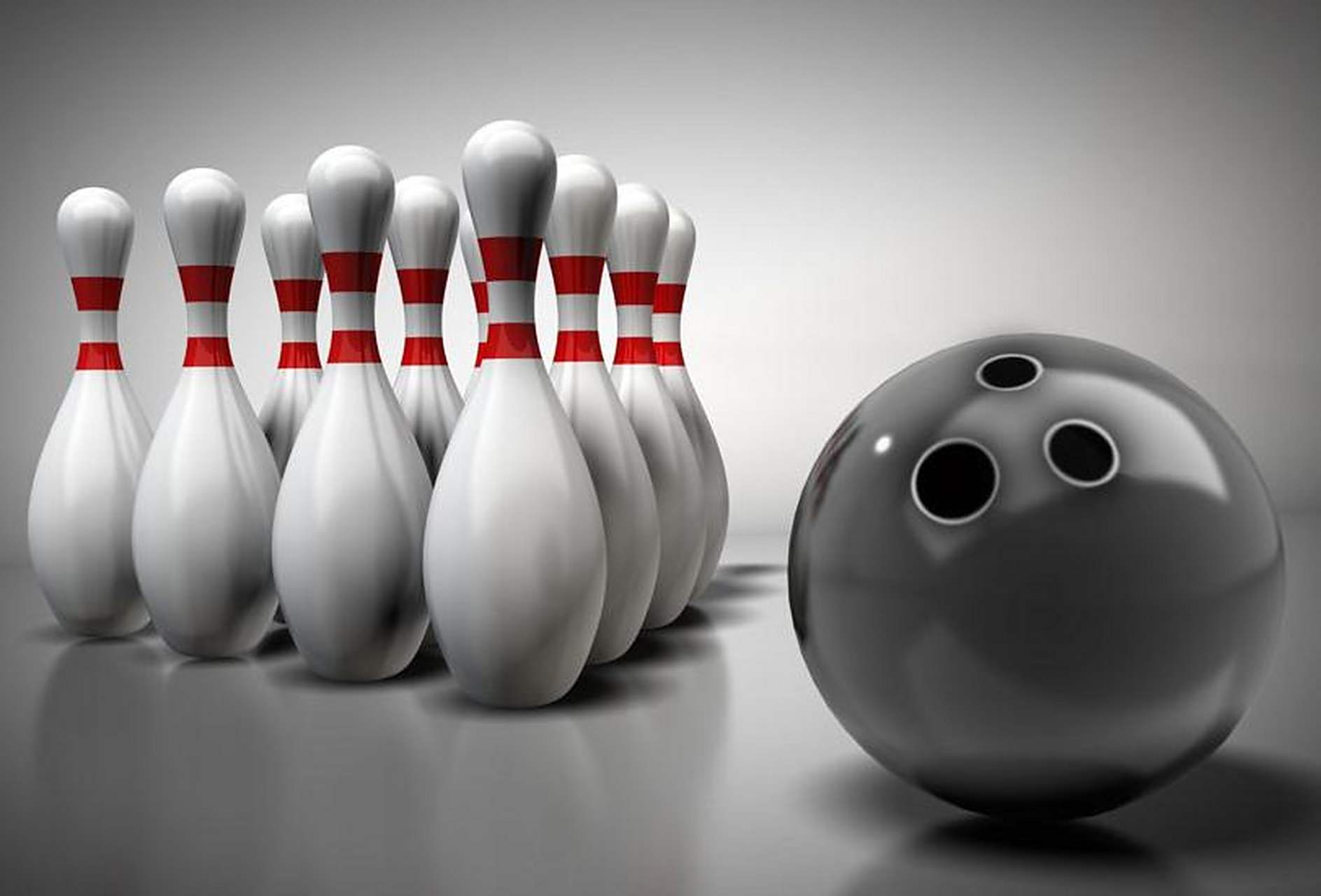 保龄球又叫"地滚球",据说起源于德国.