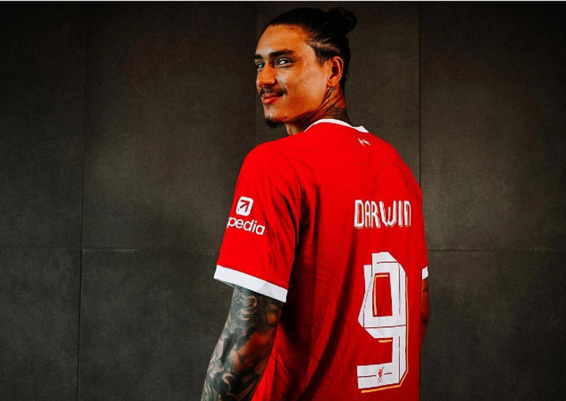 利物浦官方:努涅斯改穿9号球衣!接替菲尔米诺!