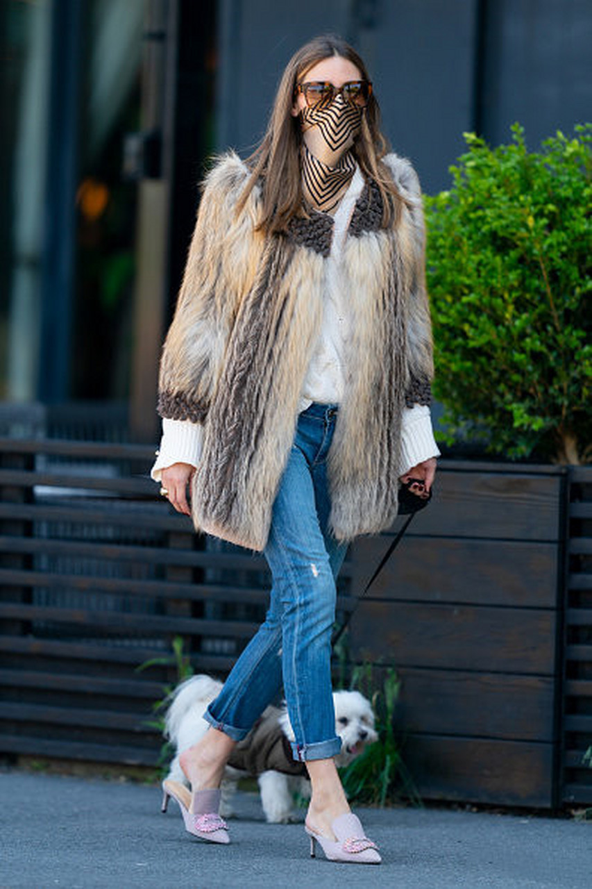 当地时间5月14日,olivia palermo 奥利维亚·巴勒莫现身,皮草大衣搭配