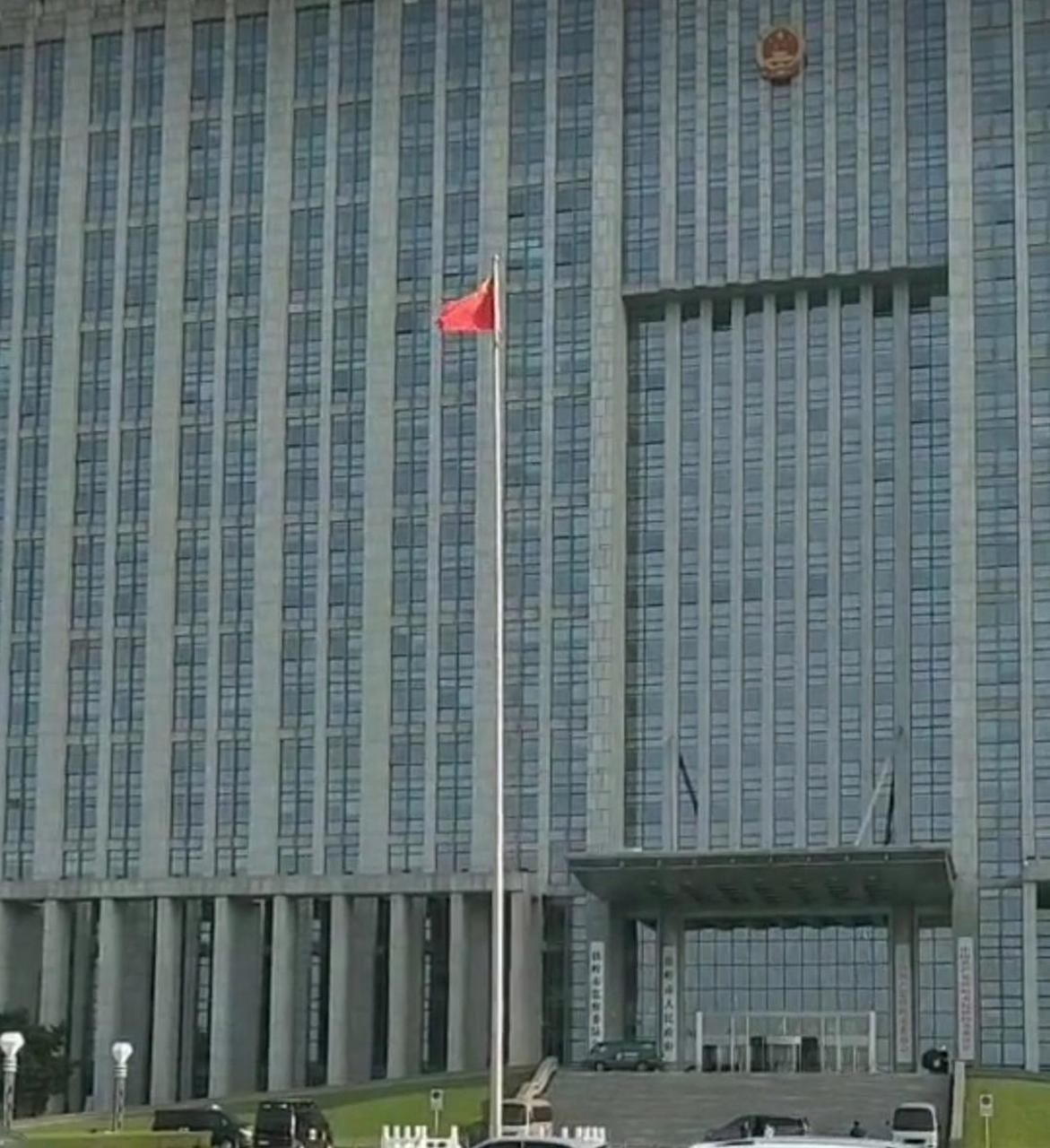 小时候那会看赵本山的小品就听说铁岭是大城市,看这政府大楼真气派